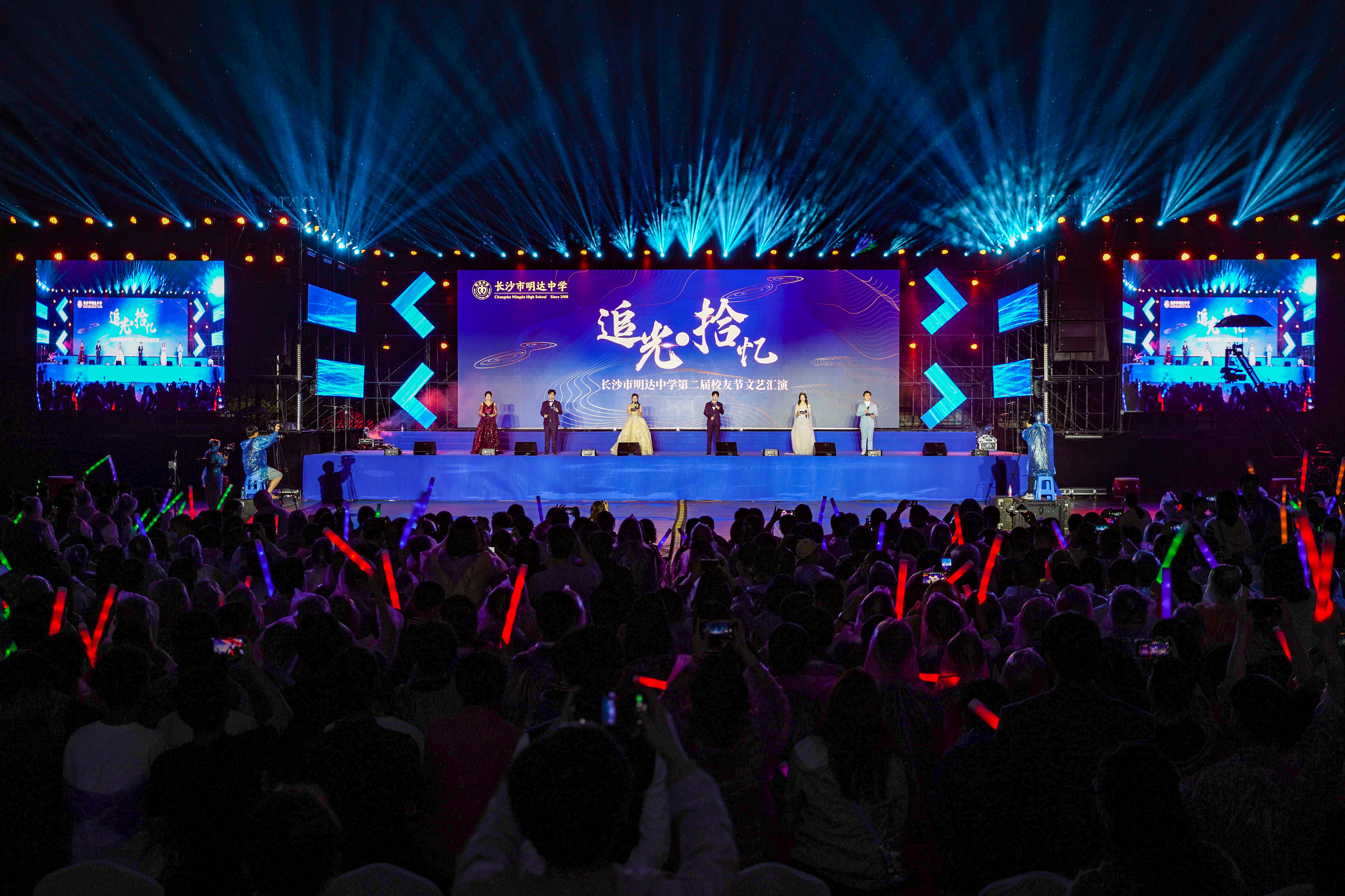 10408195_a2296983133_plx.jpg 10408195_a2296983133_plx.jpg